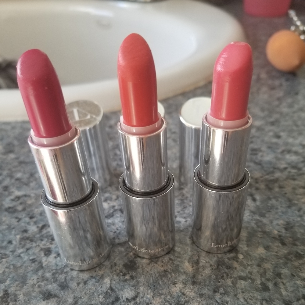 Limelife 3 different lipstick shades